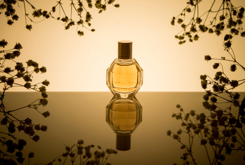 Nước Hoa Nữ: Vũ Khí Bí Mật Của Phái Đẹp